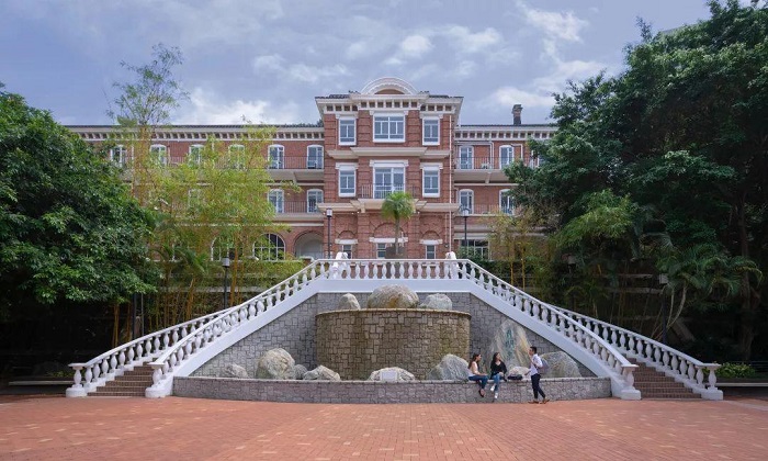 詳述內(nèi)地高中生留學(xué)香港有什么注意事項(xiàng)？